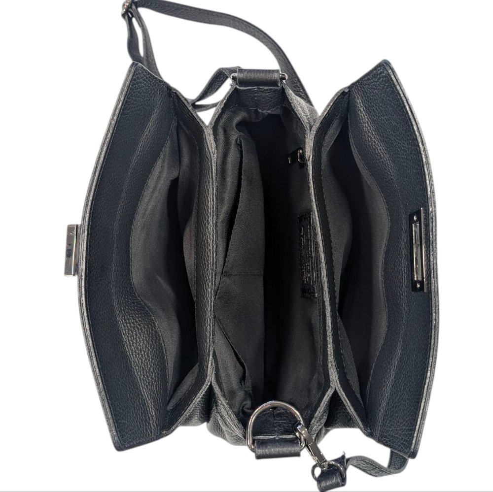 Viola Castellani Italian grain leather crossbody bag W 3 Inside pockets. 11X7x5 - Picture 14 of 16